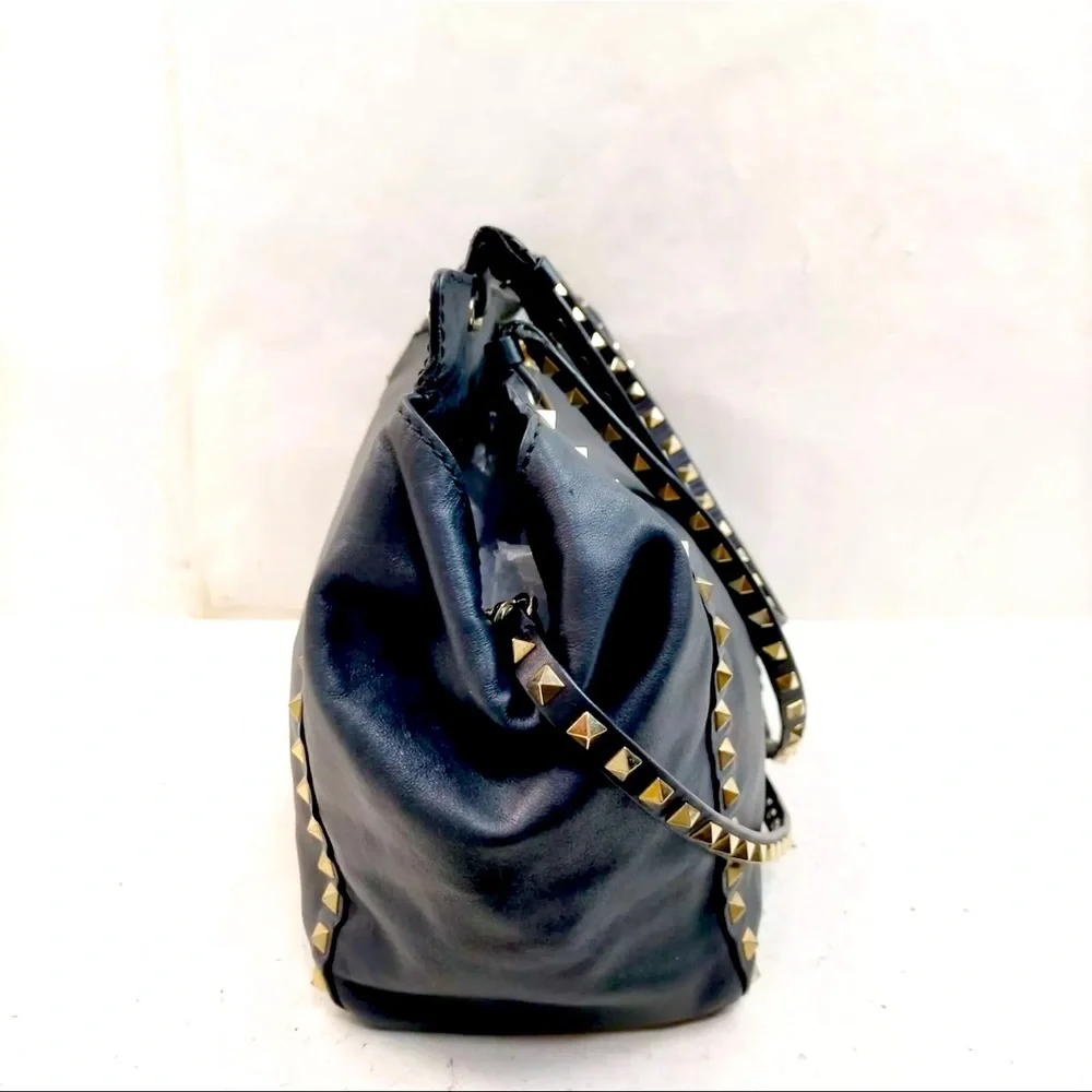 AUTH Valentino Garavani Black Medium Rockstud Tote - Picture 5 of 11